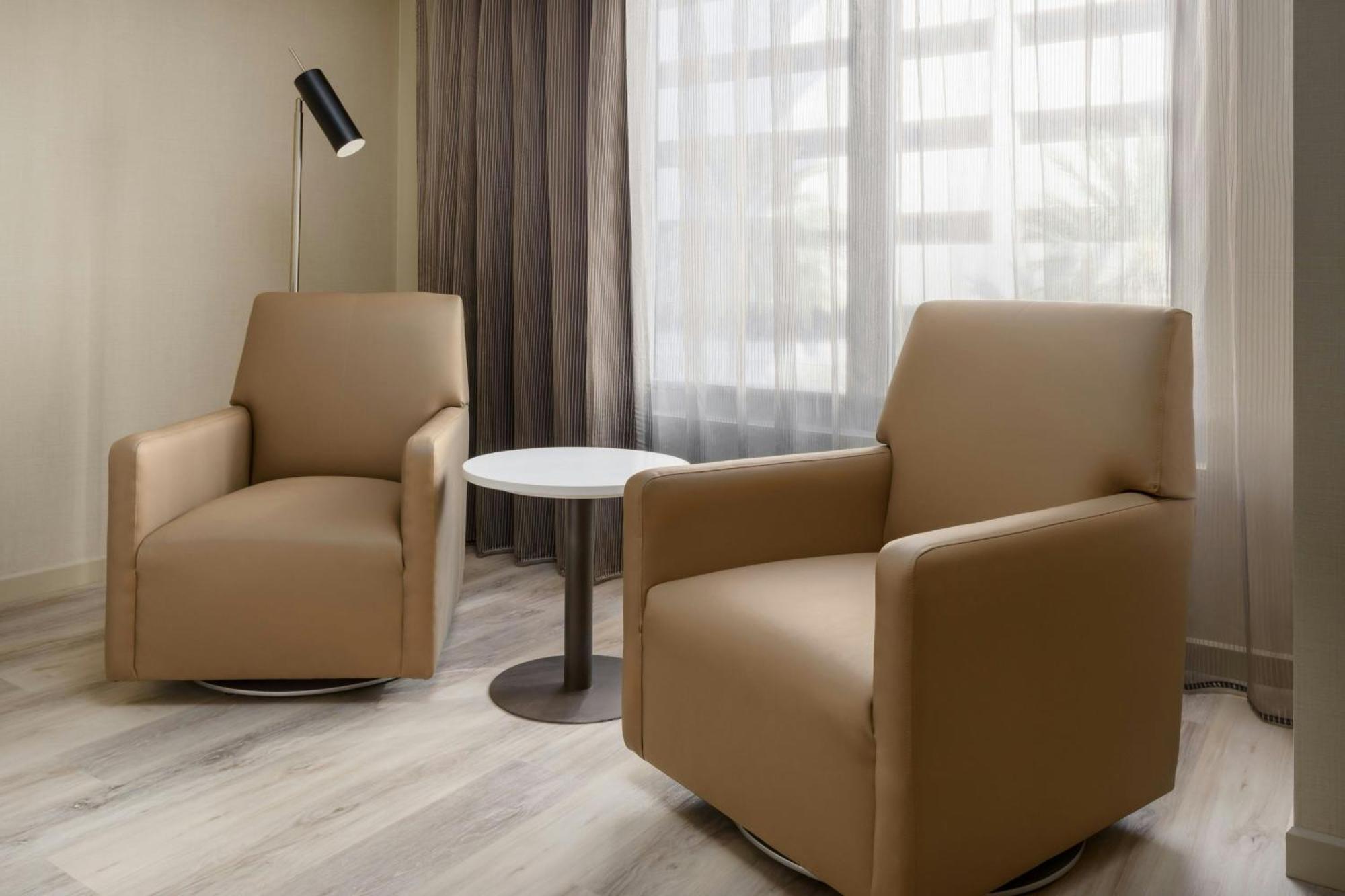 Hotel Ac Downtown 3*