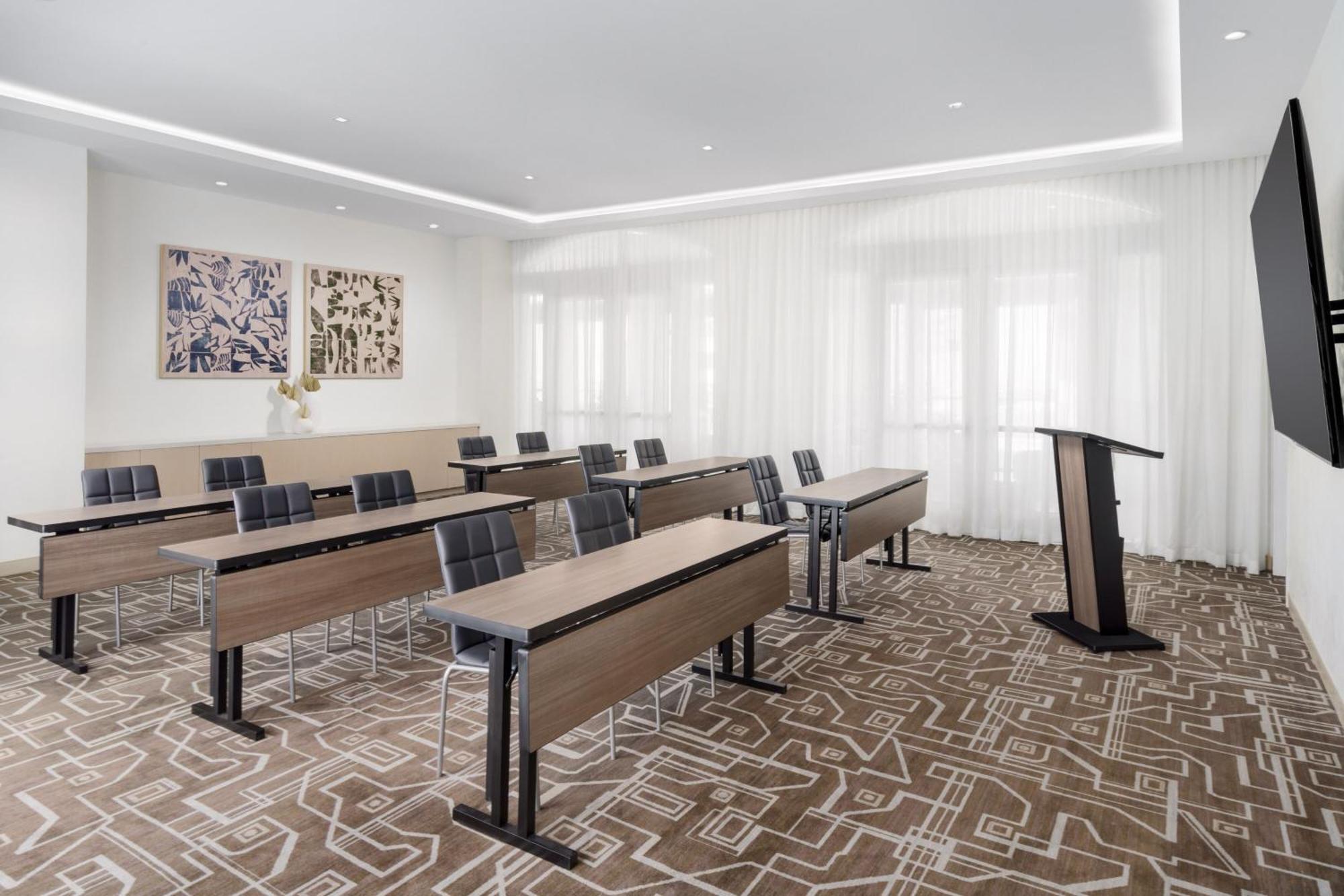 Ac Downtown Hotel Sankt Petersburg